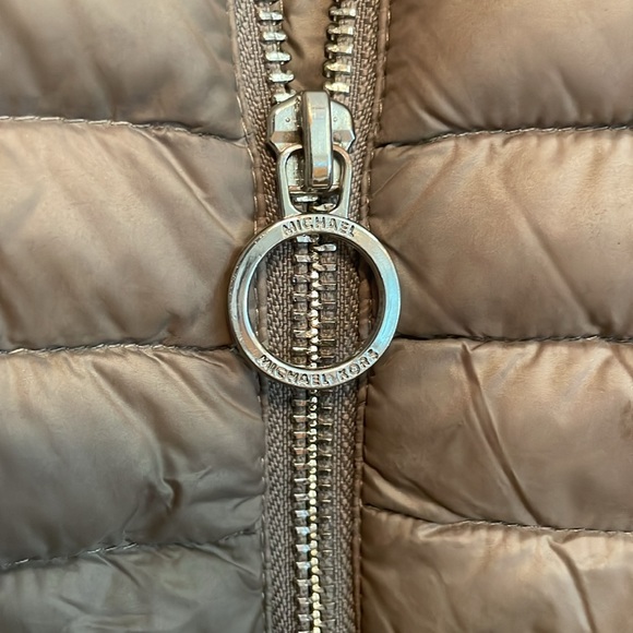 Michael Kors women’s packable down jacket small - Picture 3 of 12